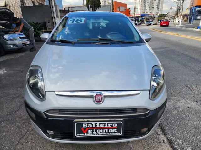 Carro Fiat Punto 2016 Attractive 1.4 (Flex)