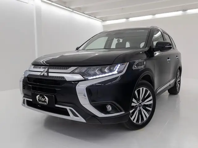 Carro Mitsubishi Outlander 2022 HPE-S 2.2 diesel 4WD (Aut)