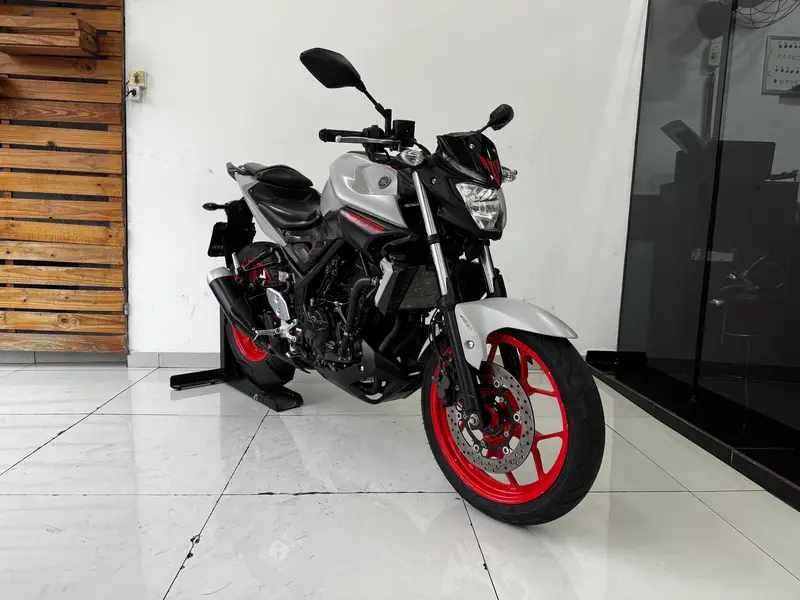 Yamaha (ABS)