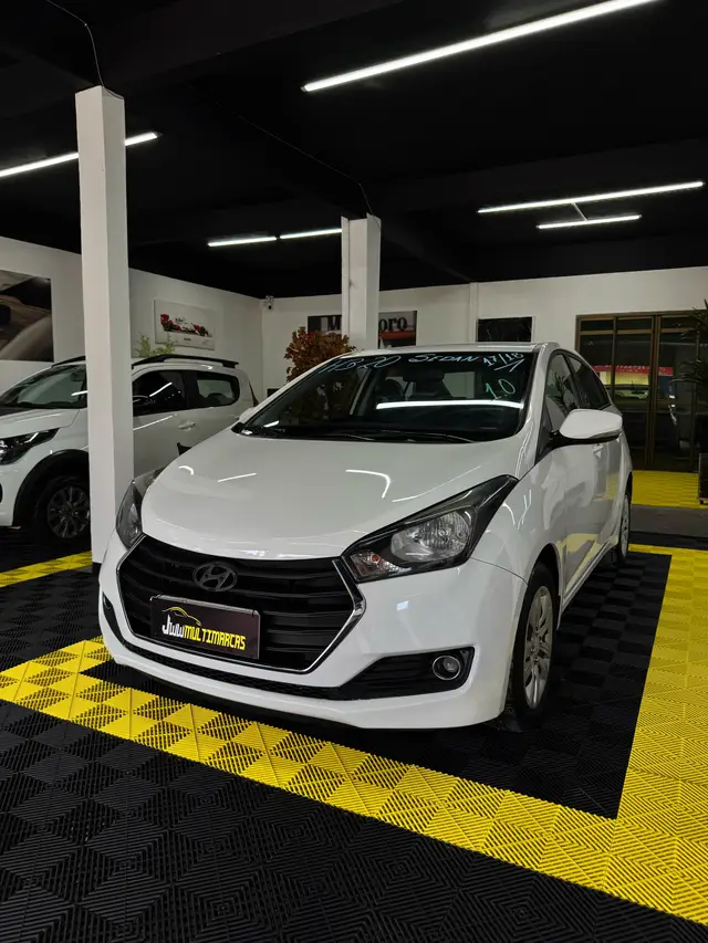 Carro Hyundai HB20S 2018 1.0 Comfort Plus (Flex)
