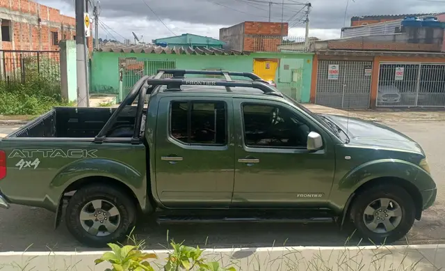 Carro Nissan Frontier 2012 LE 4x4 2.5 16V (cab. dupla) (aut)