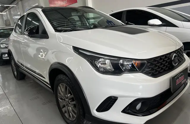 Carro Fiat Argo 2020 1.3 Trekking (Flex)