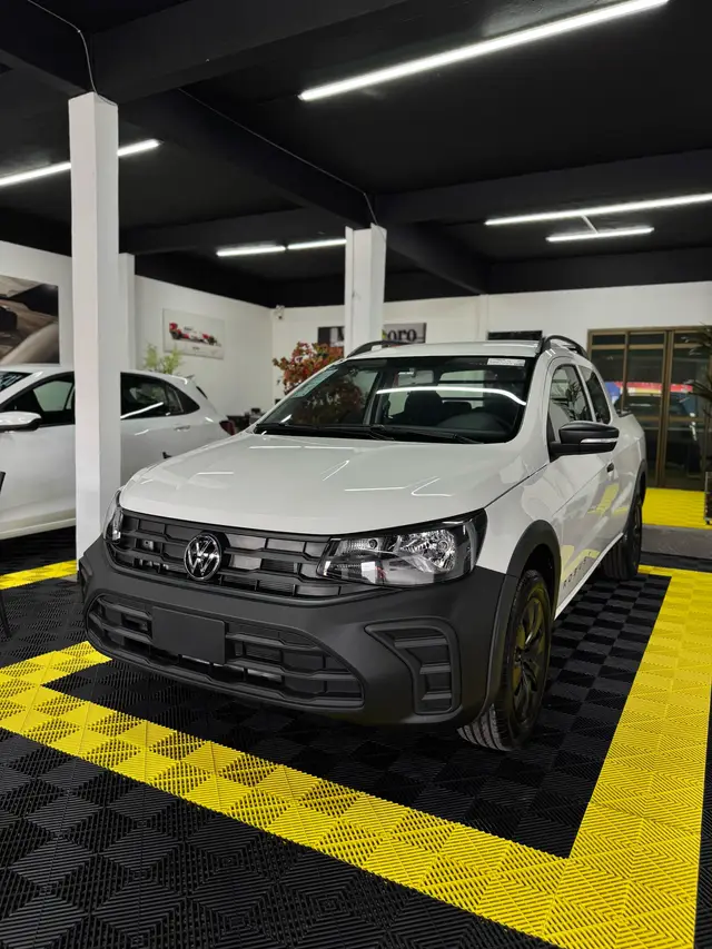 Carro Volkswagen Saveiro 2025 Robust Total Flex 16V (CD)