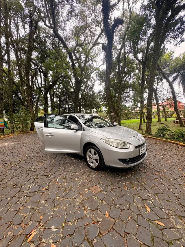 Carro Renault Fluence 2013 1.6 16V Expression (Flex)