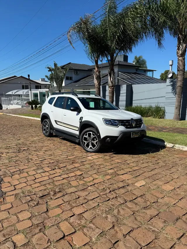 Carro Renault Duster 2023 Iconic 1.6 16V (Flex) (Aut)
