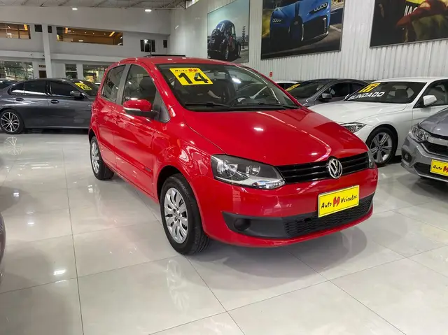 Carro Volkswagen Fox 2014 1.0 TEC (Flex) 4p