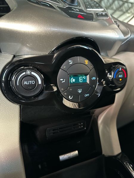 EcoSport Ecosport Titanium 2.0 16V (Flex)