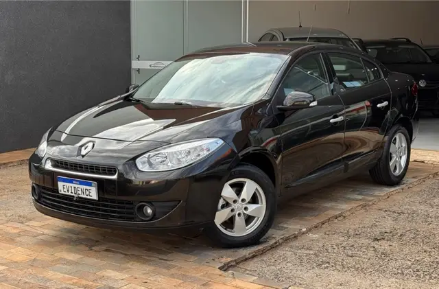 Carro Renault Fluence 2014 2.0 16V Dynamique (Flex)