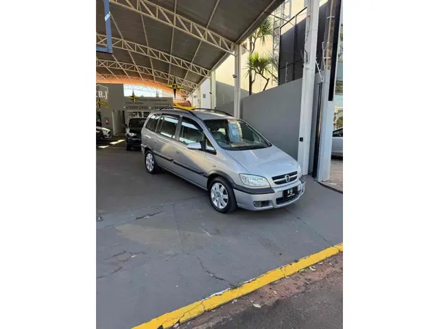 Carro Chevrolet Zafira 2005 Elite 2.0 16V