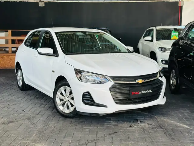 Carro Chevrolet Onix 2023 LT 1.0