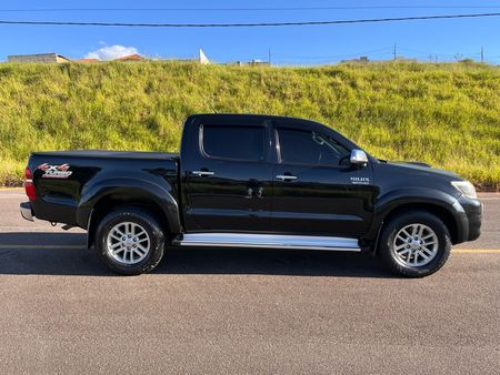 Hilux Cabine Dupla Hilux 3.0 TDI 4x4 CD SRV Top (Aut)