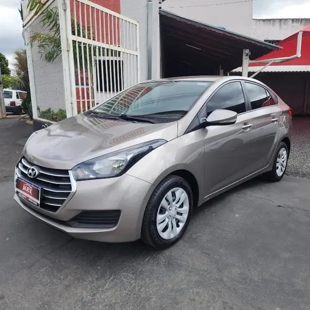 Carro Hyundai HB20S 2018 1.0 Comfort Plus (Flex)