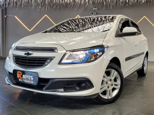 Carro Chevrolet Onix 2013 1.4 LT SPE/4