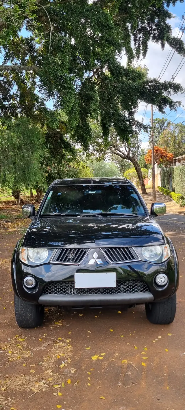 Carro Mitsubishi L200 Triton Sport 2010 L 200 Triton HPE 4x4 3.5 V6 (flex) (cab. dupla) (aut)