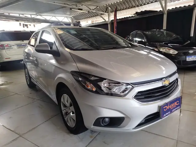 Carro Chevrolet Onix 2018 LT 1.4 8V FlexPower 5p Mec.