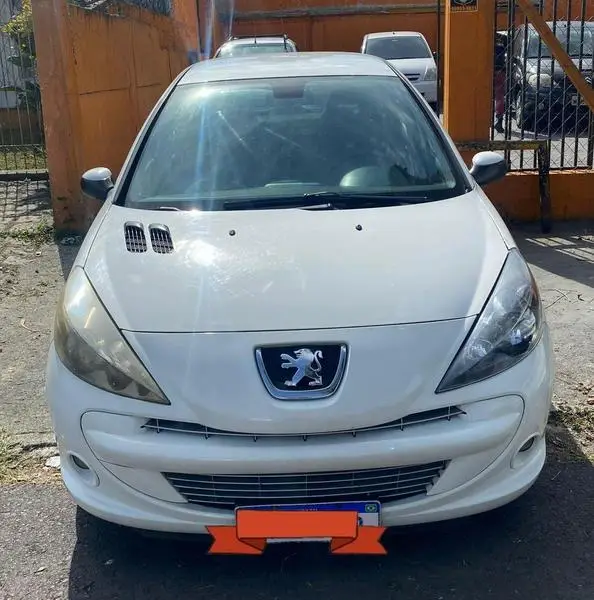Carro Peugeot 207 2012 Hatch Quicksilver 1.6 (flex)