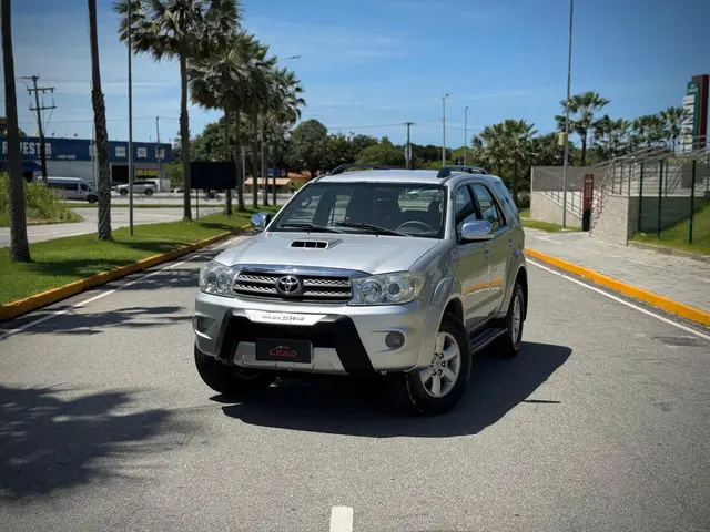 Carro Toyota Hilux SW4 2010 SRV 4x4 3.0 Turbo  (aut)