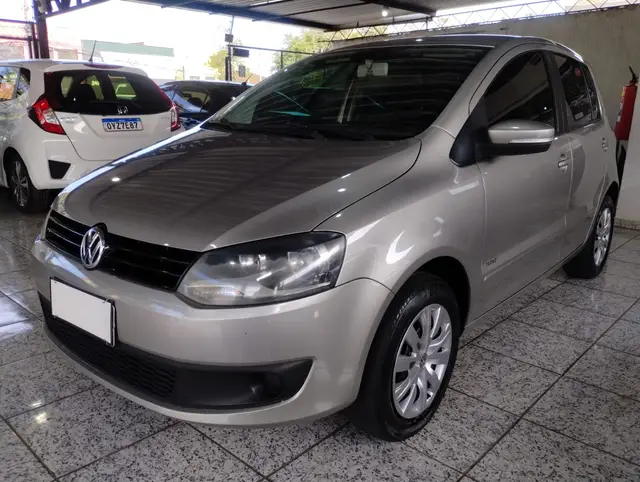 Carro Volkswagen Fox 2013 1.0 TEC (Flex) 2p