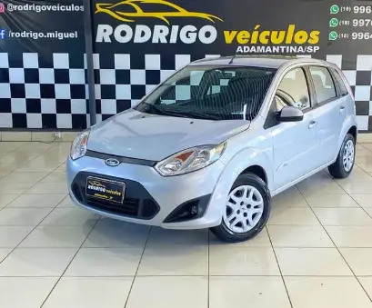 Carro Ford Fiesta Hatch 2014 SE Plus 1.6 RoCam (Flex)