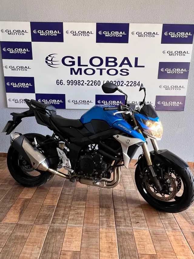 Carro Suzuki GSR 750 2014 GSR 750
