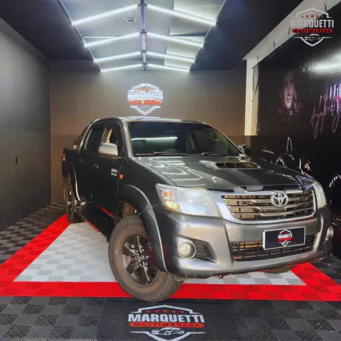 Carro Toyota Hilux Cabine Dupla 2015 Hilux 2.7 SR CD 4x2 (Flex) (Aut)