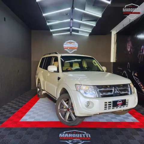 Carro Mitsubishi Pajero Full 2014 3.8 V6 5D HPE 4WD