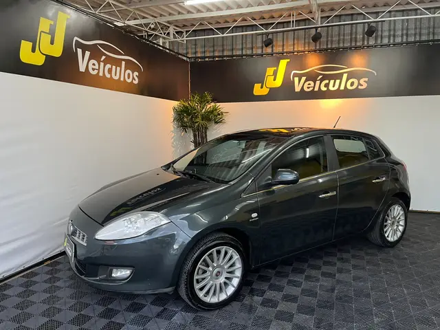 Carro Fiat Bravo 2013 Absolute 1.8 16V Dualogic (Flex)
