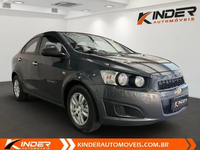 Carro Chevrolet Sonic Sedan 2013 LT (Aut)