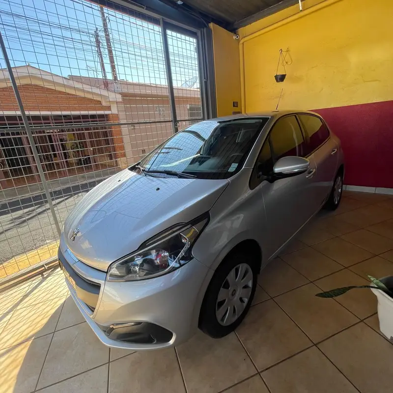 Peugeot 208 Active 1.2 12V (Flex)