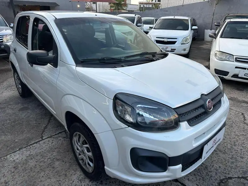 Fiat Uno Attractive 1.0 8V (Flex) 4p