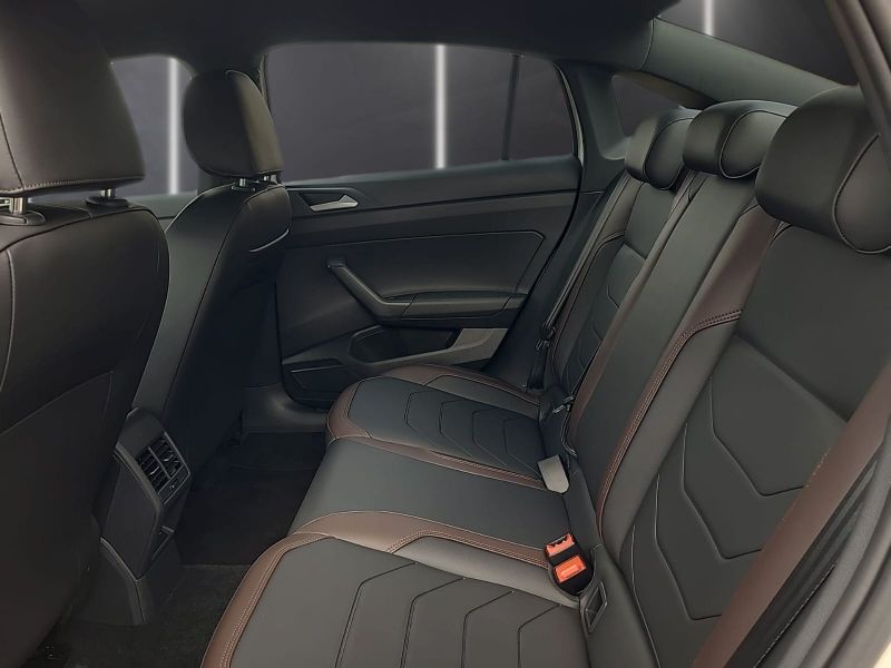 Virtus Highline 1.0 200 TSI10