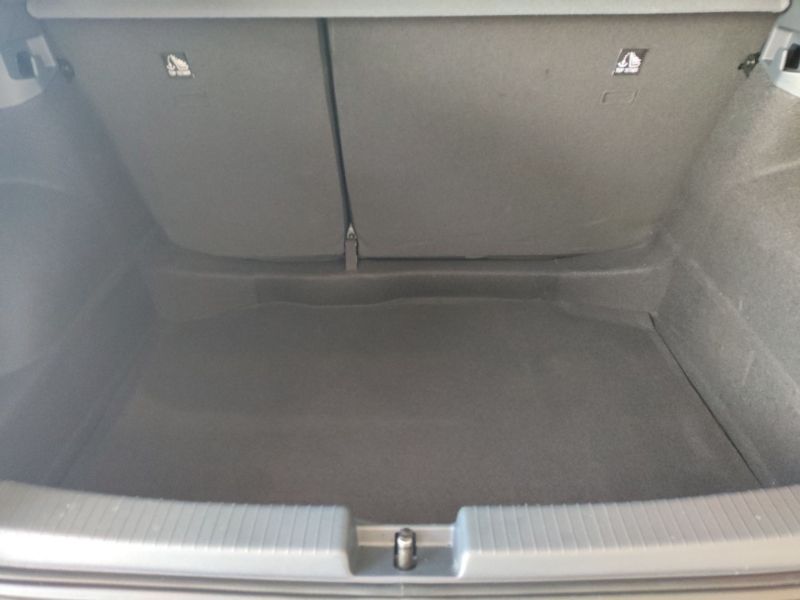T-Cross 1.0 200 TSI Comfortline (Aut) (Flex)11