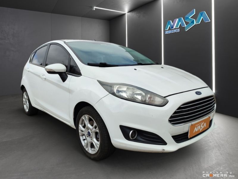 Fiesta Hatch 1.6 (Flex)1