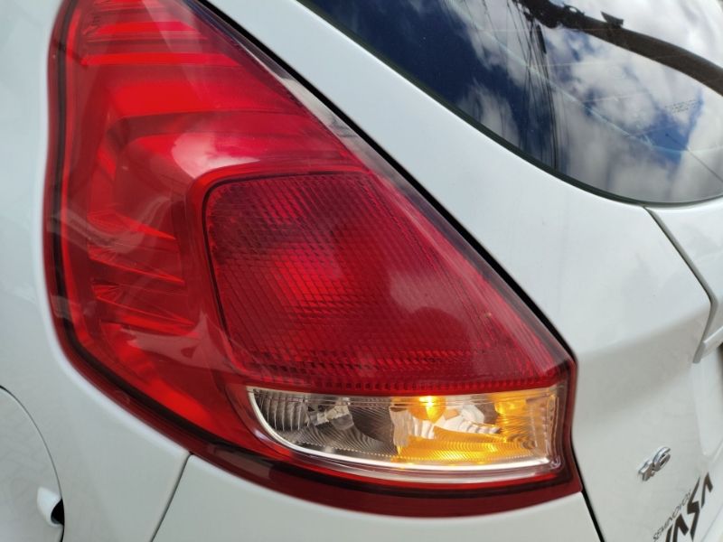 Fiesta Hatch 1.6 (Flex)14