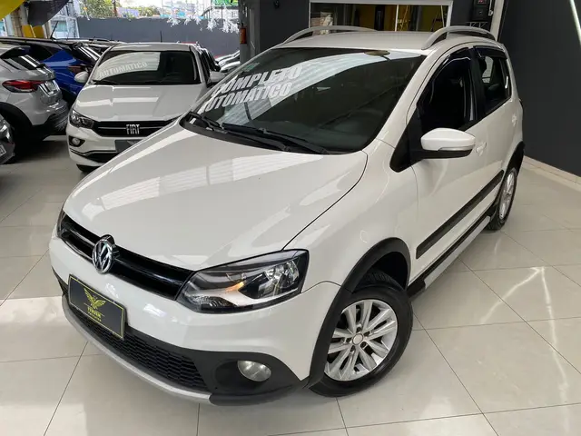 Carro Volkswagen CrossFox 2013 1.6 VHT (Flex)