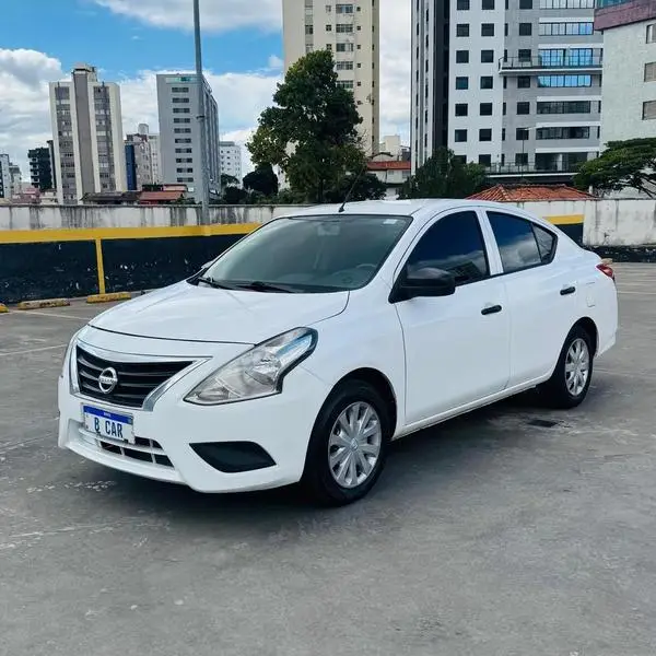 Nissan Versa 1.6 16V V-Drive Plus CVT (Flex)