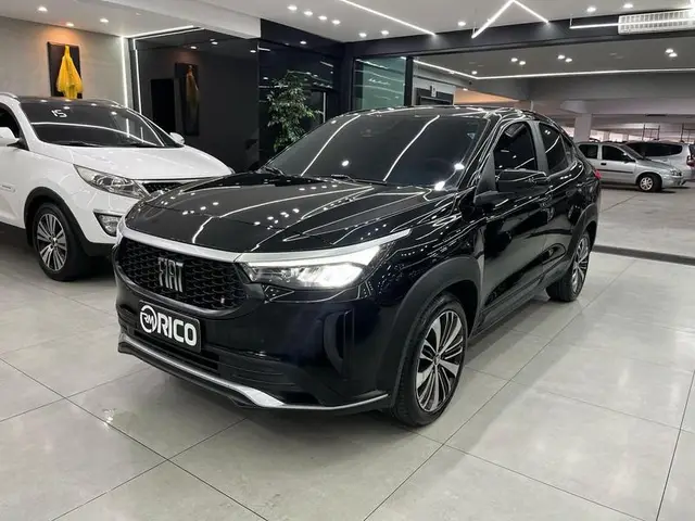 Carro Fiat Fastback 2025 Turbo 200