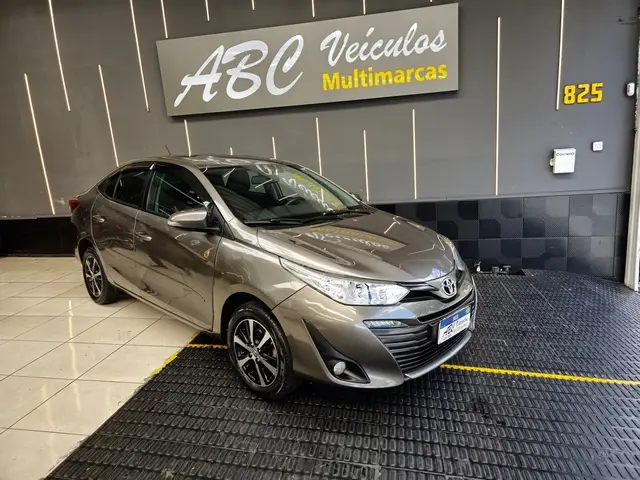 Carro Toyota Yaris Sedan 2019 1.5 XS CVT (Flex)