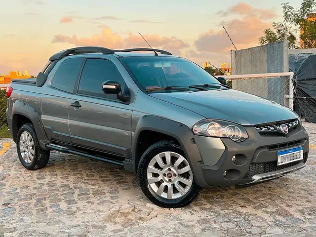 Carro Fiat Strada 2014 Adventure 1.8 16V (Flex) (Cabine Estendida)