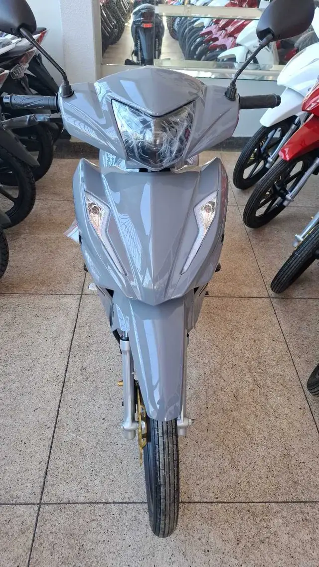 Carro Avelloz AZ 2025 125 ALFA