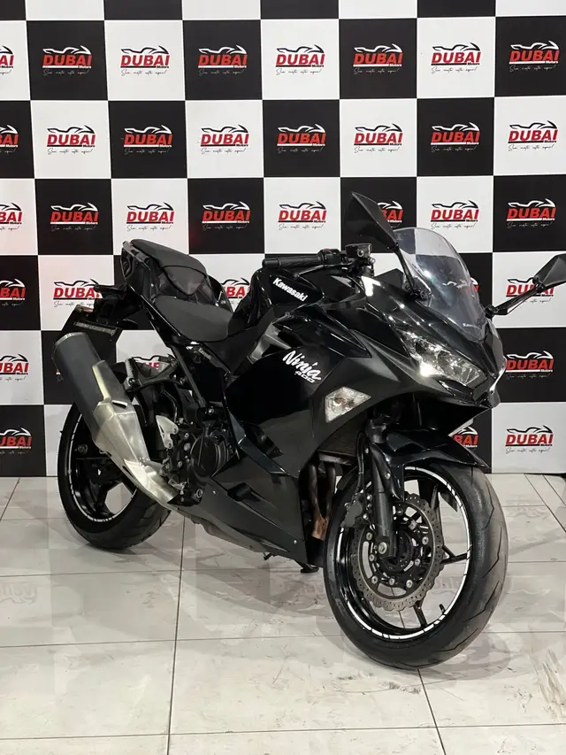 Carro Kawasaki Ninja 2020 400