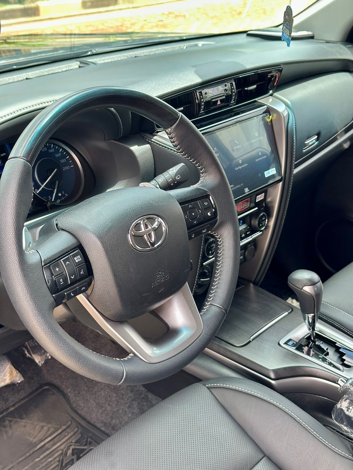 Toyota SW4