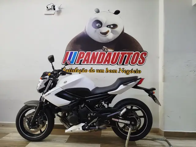 Carro Yamaha XJ6 N 2014 XJ6 N/ABS