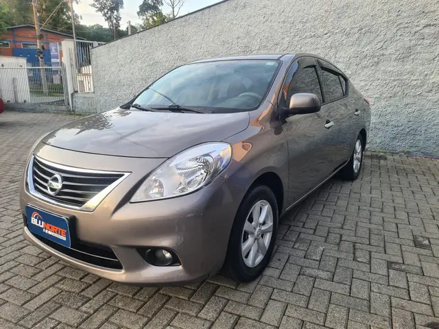 Carro Nissan Versa 2014 1.6 16V SL (Flex)