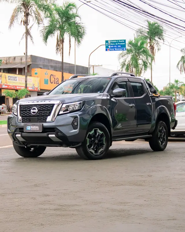 Carro Nissan Frontier 2023 2.3 TD CD Platinum 4x4