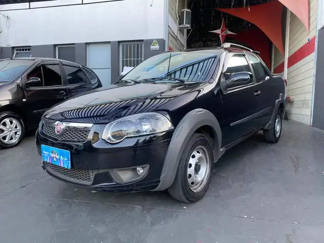 Carro Fiat Strada 2015 Trekking 1.6 16V (Flex) (Cabine Dupla)