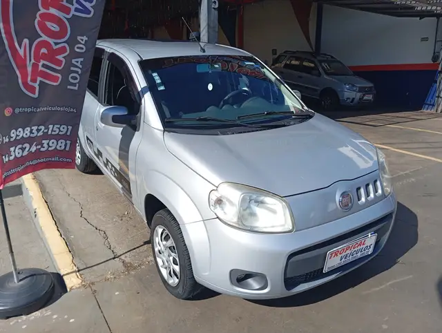 Carro Fiat Uno 2011 Vivace 1.0 8V (Flex) 4p