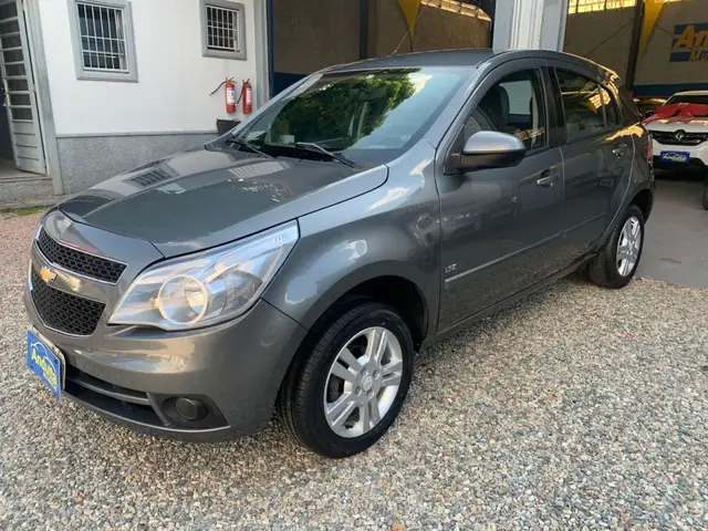 Carro Chevrolet Agile 2011 LTZ 1.4 8V (Flex)