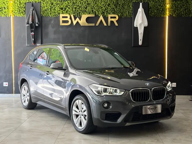 BMW X1 2.0 sDrive20i X-Line ActiveFlex