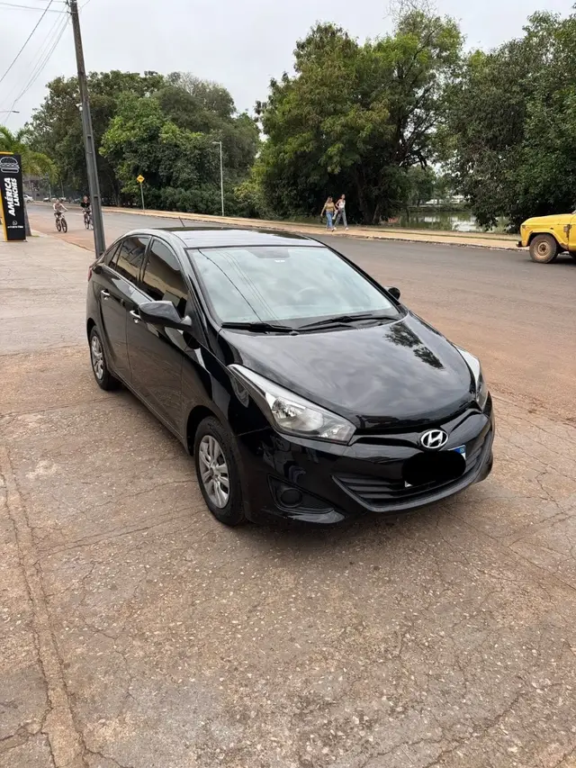 Carro Hyundai HB20S 2014 1.0 Comfort Plus (Flex)
